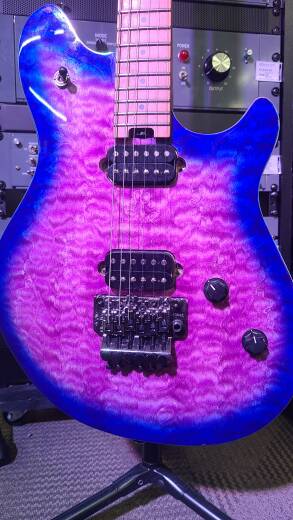 EVH Wolfgang WG Standard QM, Baked Maple Fingerboard - Northern